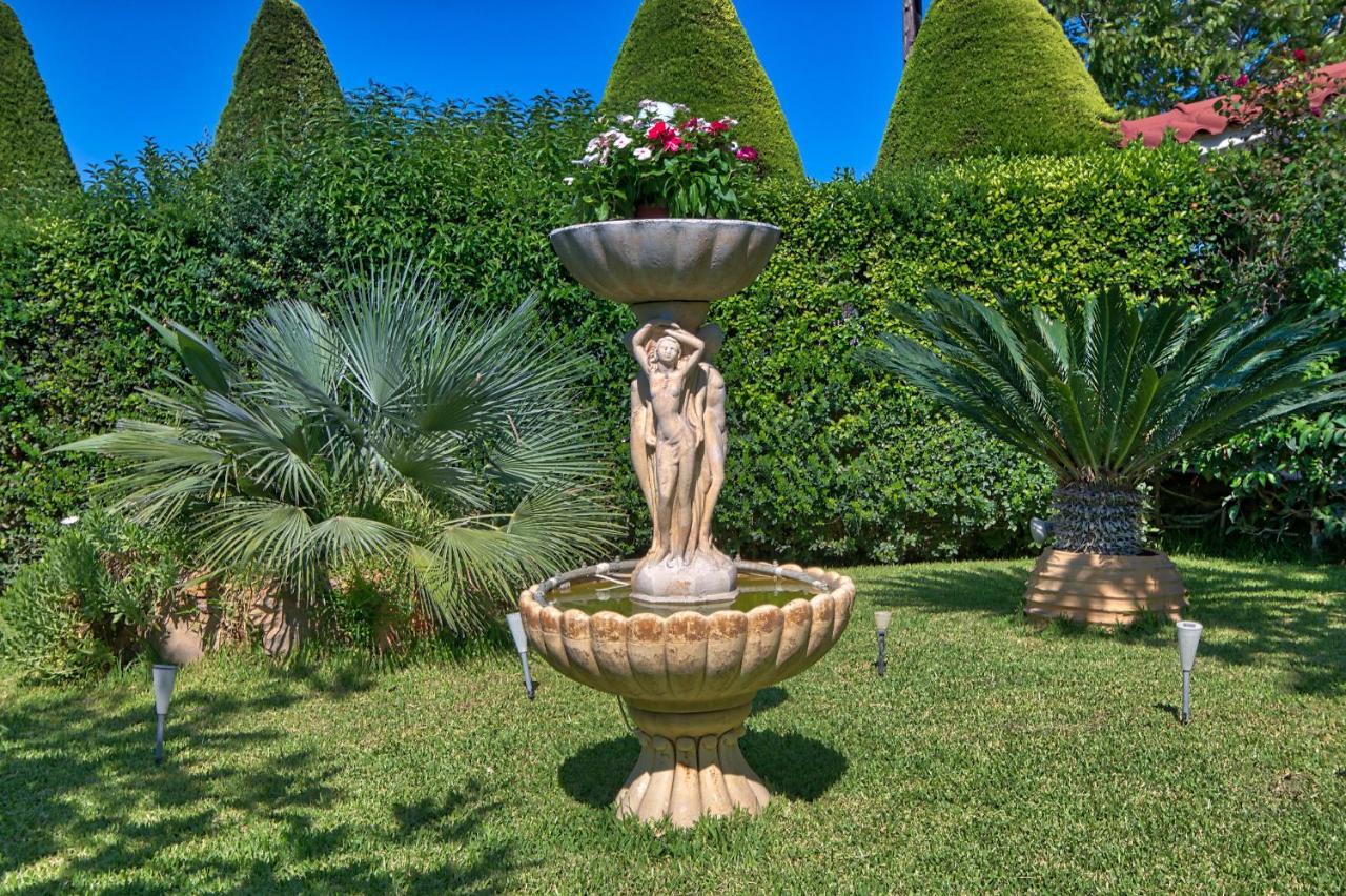 Vacation And Relaxation Home Oropos Nea Palatia Esterno foto